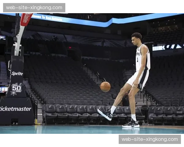 马刺文班亚马护框体系下 防守效率第三支撑控容错率